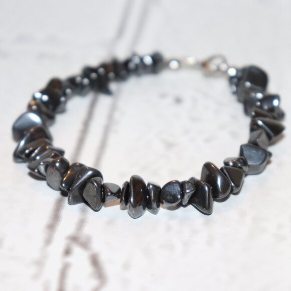 New without tags Hematite Beaded Natural stone bracelet 8" - Picture 1 of 4